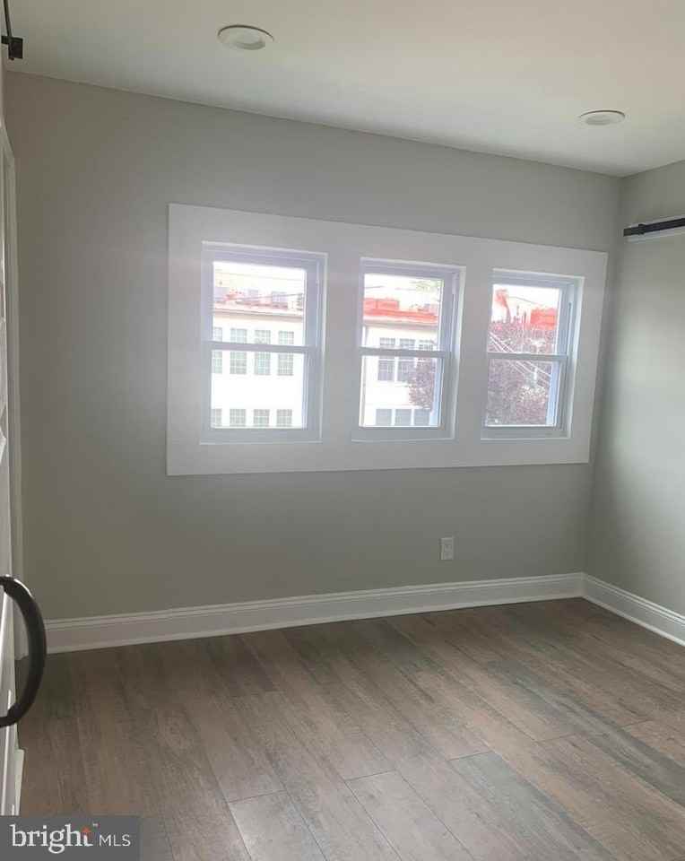 4013 7th St Ne - Photo 7 of 12