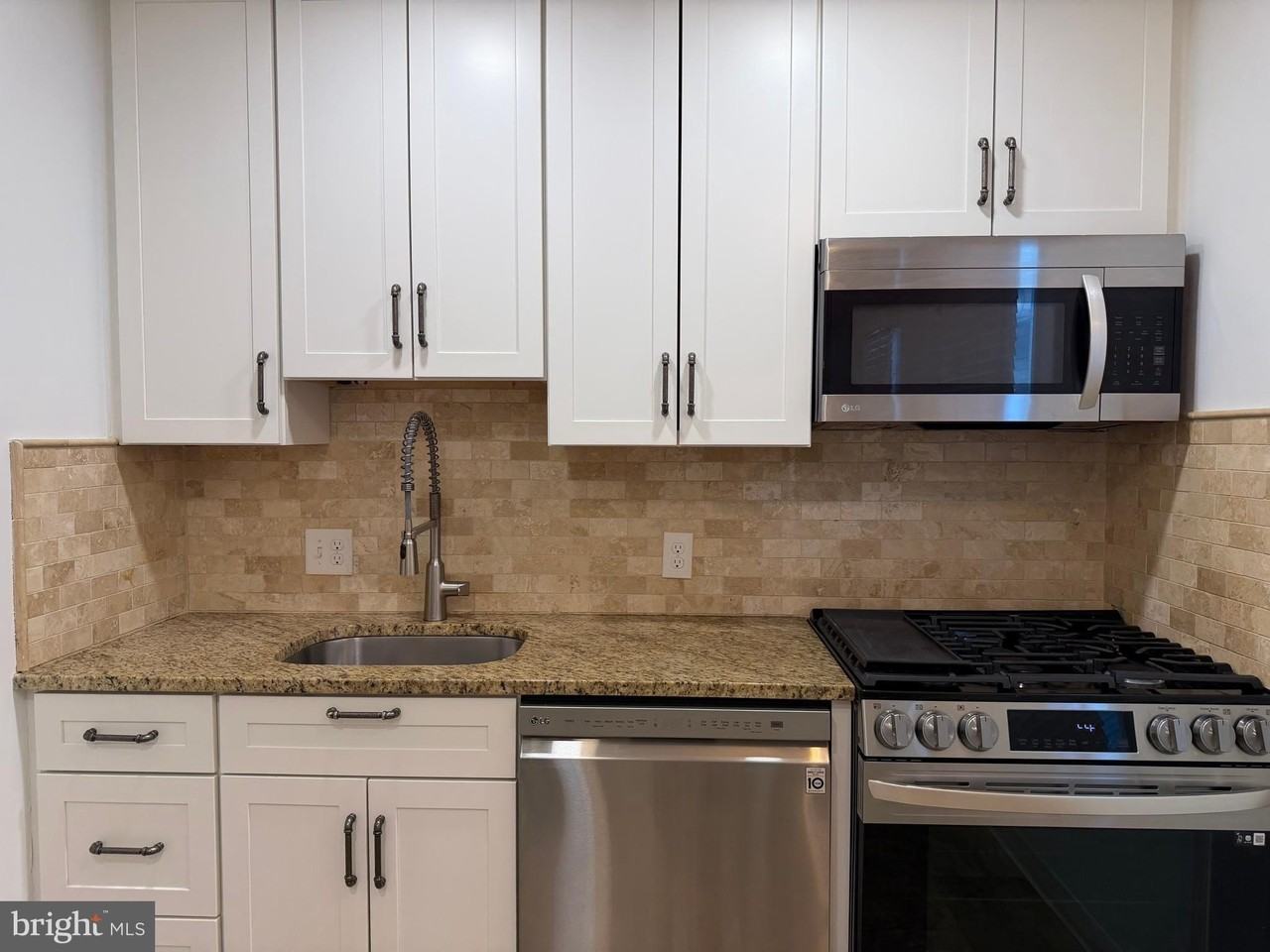114 Alders Dr - Photo 7 of 20