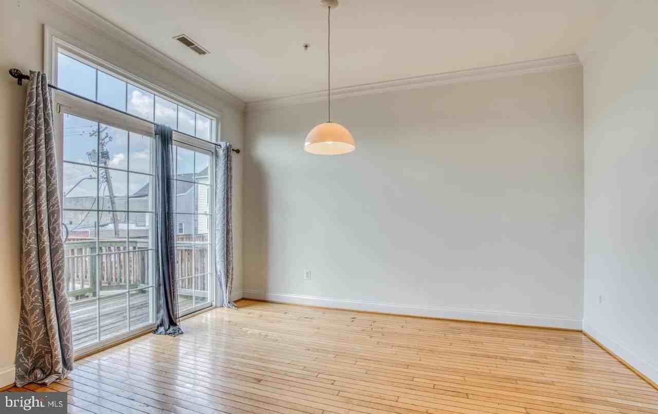 855 Ramsay St - Photo 6 of 12