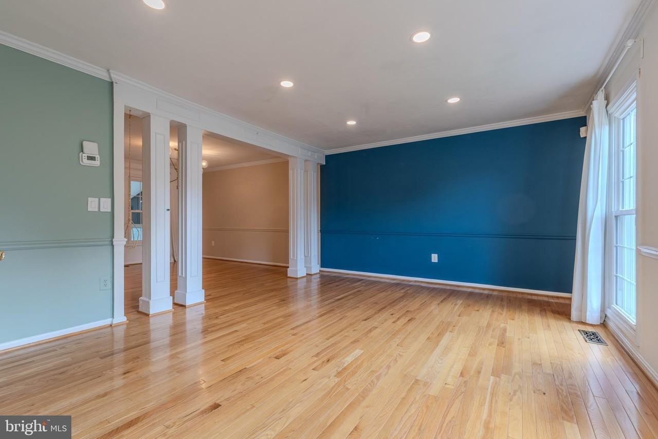 3929 Sunflower Cir - Photo 2 of 32