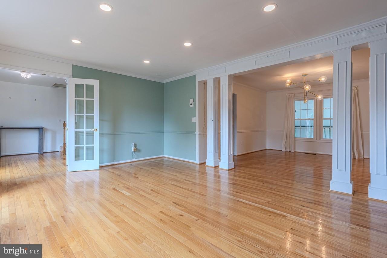 3929 Sunflower Cir - Photo 3 of 32