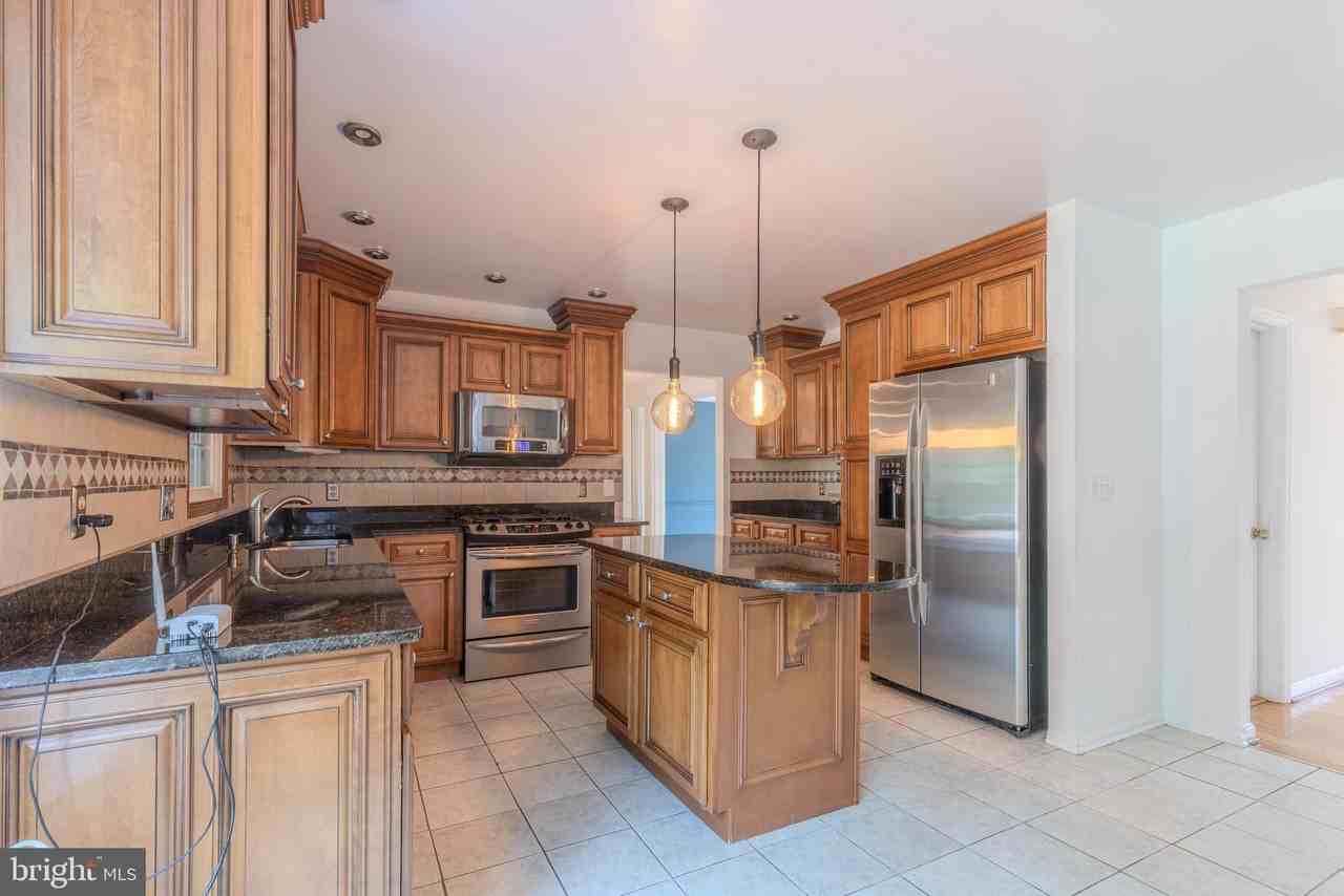 3929 Sunflower Cir - Photo 7 of 32
