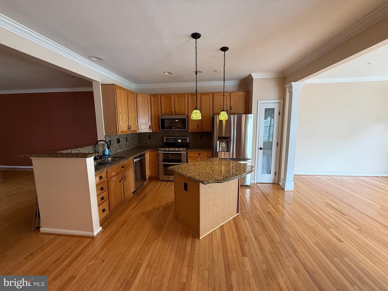 9908 Greenspire Way - Photo 3 of 18