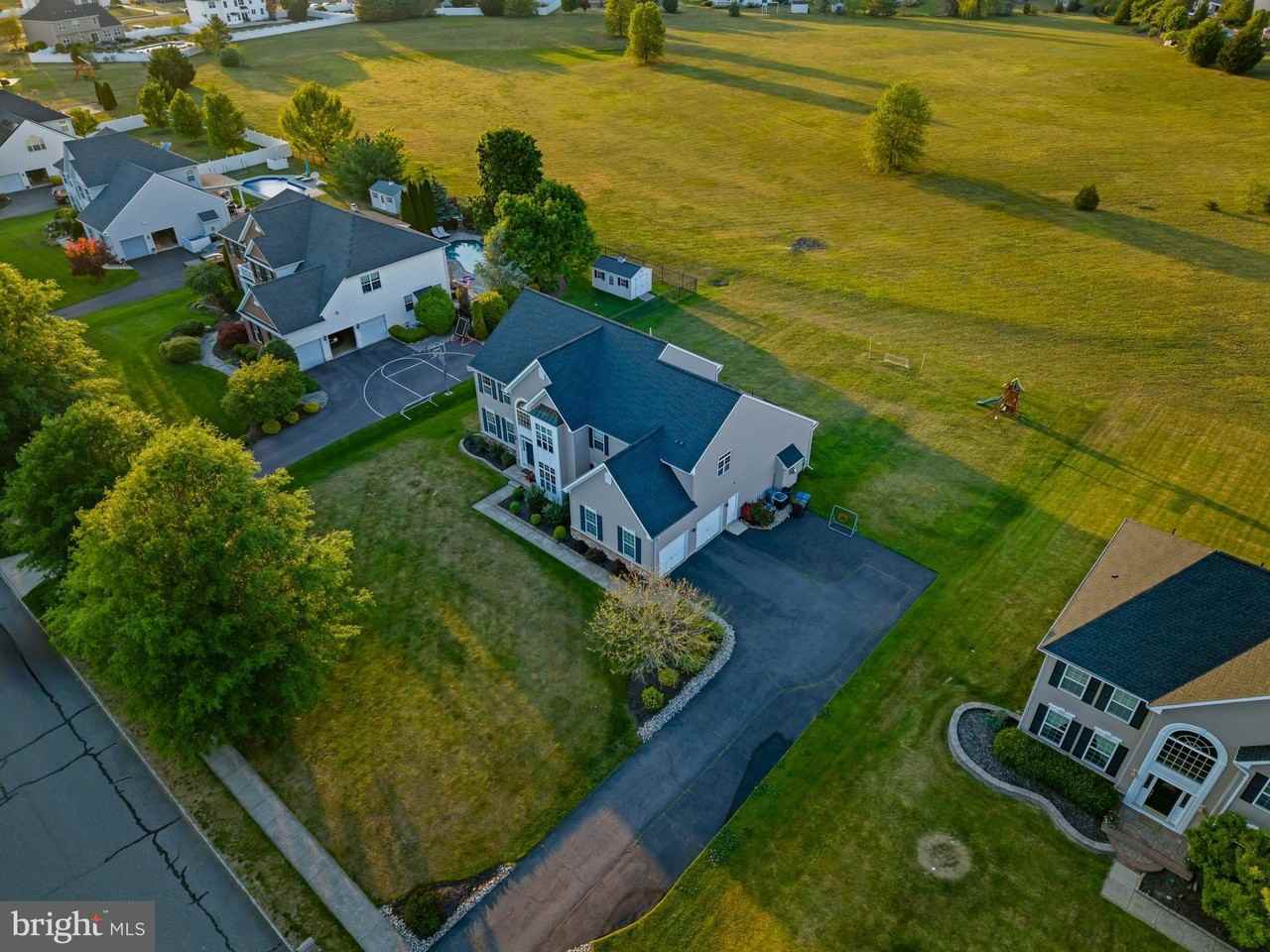 728 Farmhouse Rd - Photo 7 of 50