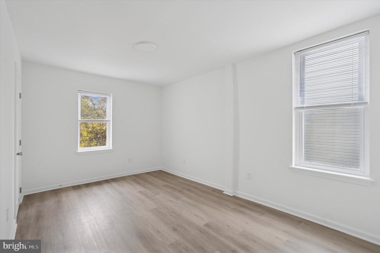 4241 Mantua Ave - Photo 6 of 14