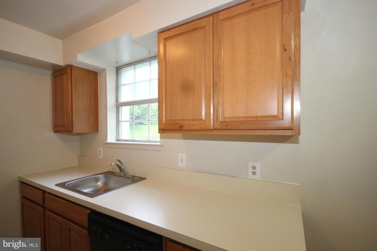 2832 S Wakefield St #C - Photo 7 of 25