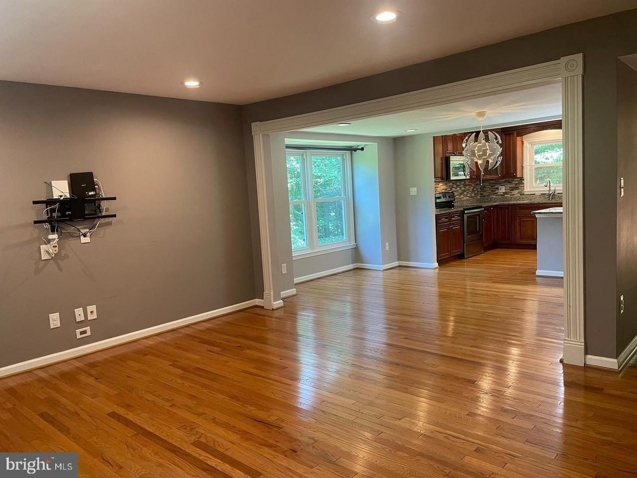 6223 Rathlin Dr - Photo 2 of 31