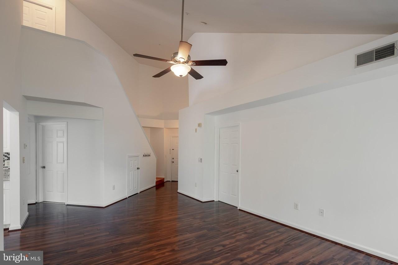 5958 Founders Hill Dr #301 - Photo 7 of 32