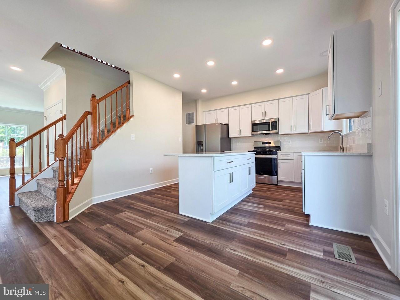 3300 Broker Ln - Photo 3 of 29