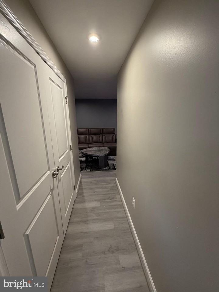 174 Ontario Dr - Photo 6 of 19