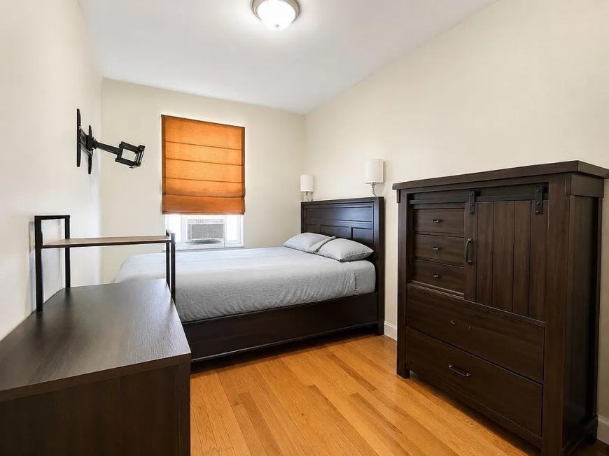 511 5th Ave - Photo 3 of 8