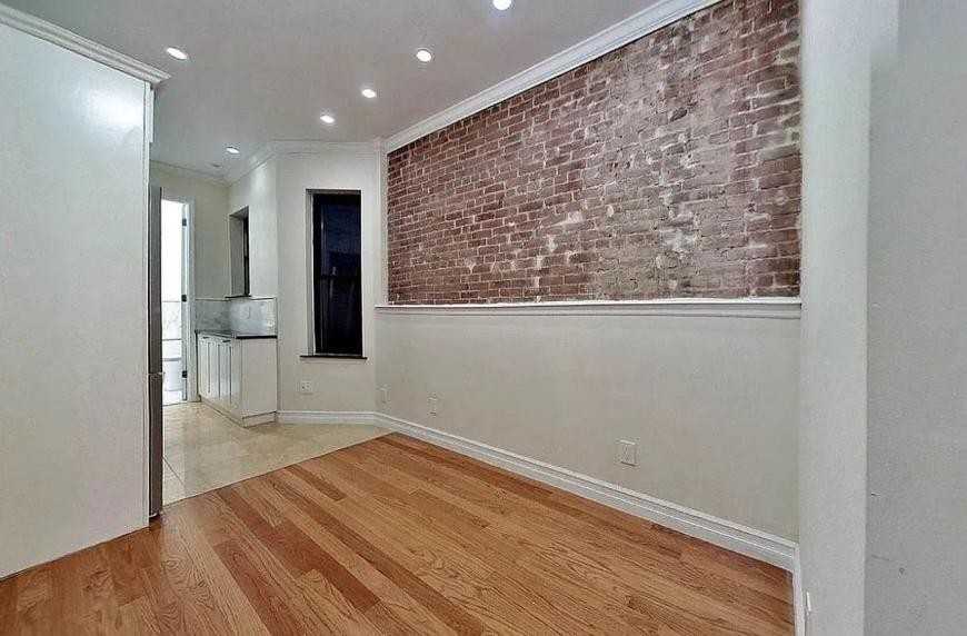 101 Lexington Ave - Photo 2 of 7