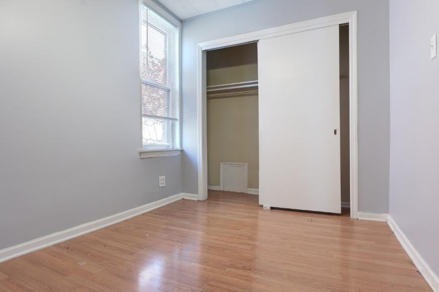 4139 N Western Ave - Photo 6 of 10