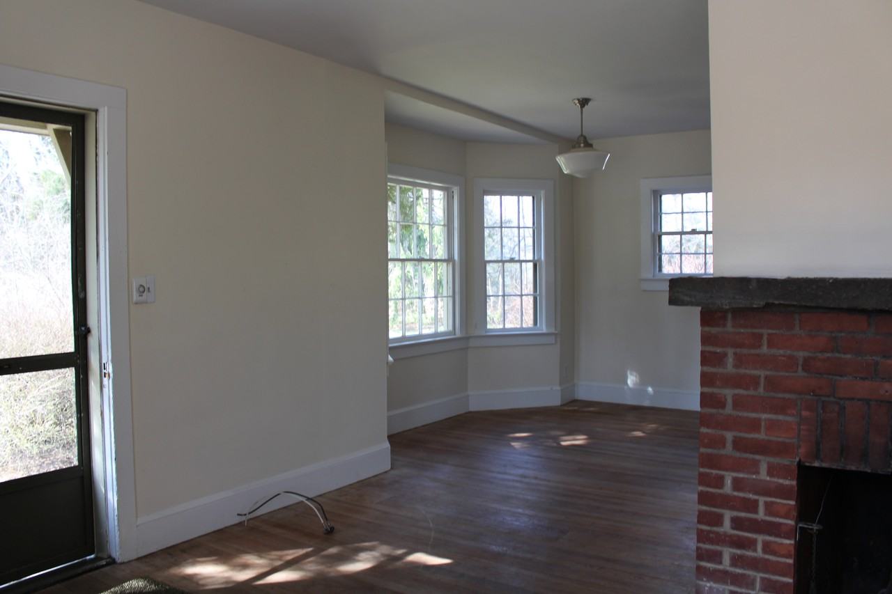 135 baker rd 2 bedroom  - Photo 2 of 3