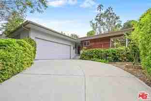 9512 Duxbury Ln - Photo 1 of 1