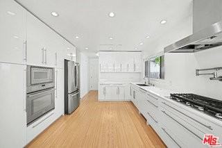 9512 Duxbury Ln - Photo 5 of 8