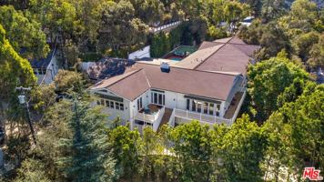 featured image of 9669 Oak Pass Rd