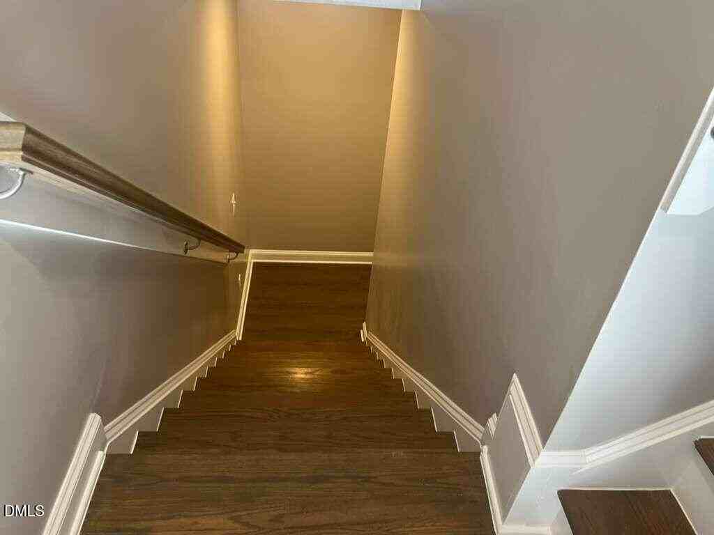 1947 Fahey Dr - Photo 5 of 36
