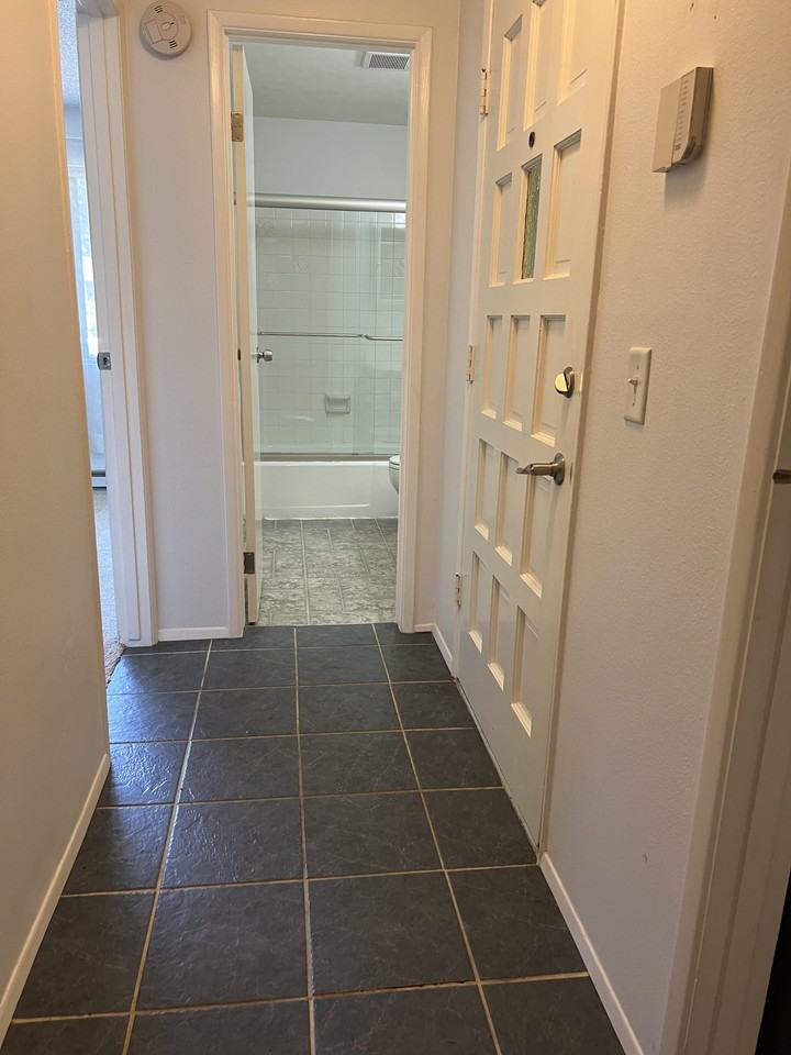 17108 Ne 45th St #20 - Photo 3 of 16