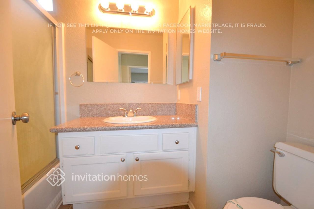 5794 N E St - Photo 7 of 9