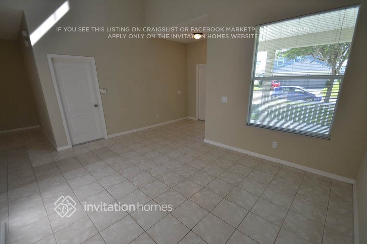 20048 Nob Oak Ave - Photo 2 of 12