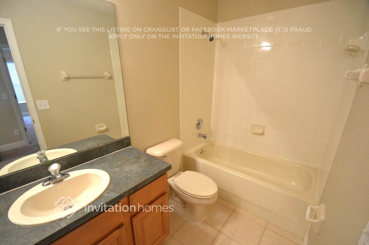11140 Creek Haven Dr - Photo 3 of 7