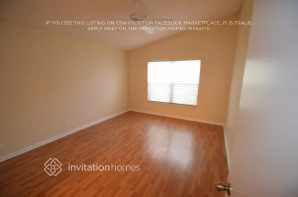 4912 Sw 32nd Way - Photo 3 of 13