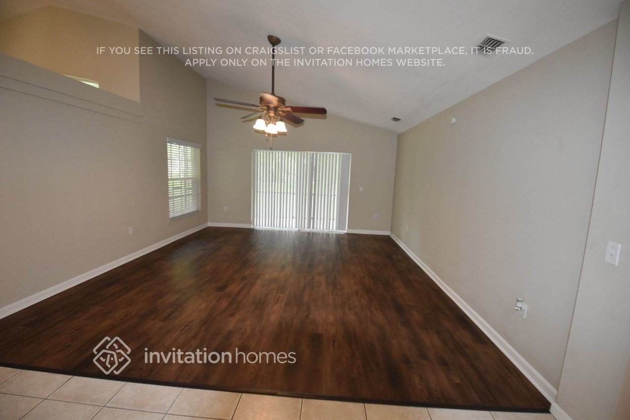 3178 Oakpark Dr - Photo 3 of 14