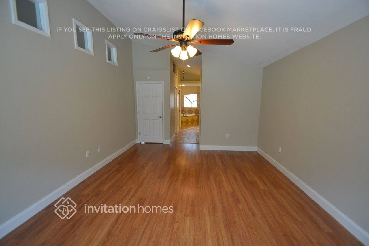 3178 Oakpark Dr - Photo 7 of 14