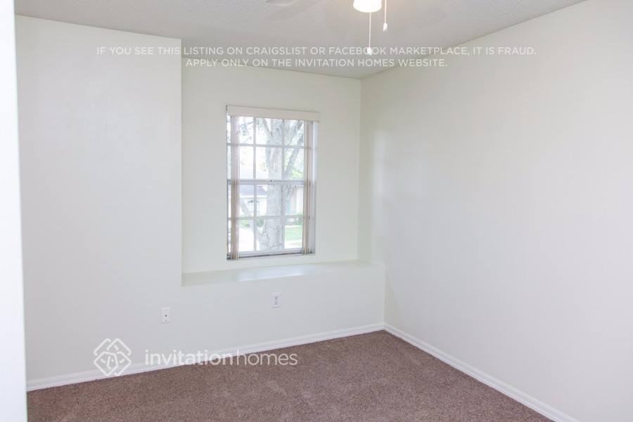 1823 Dockside Dr - Photo 2 of 8