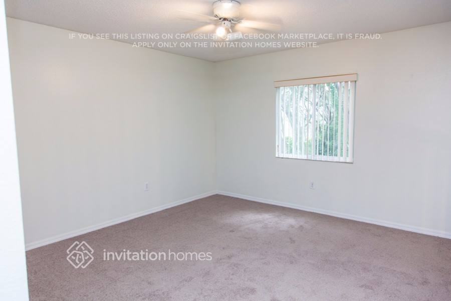 1823 Dockside Dr - Photo 3 of 8