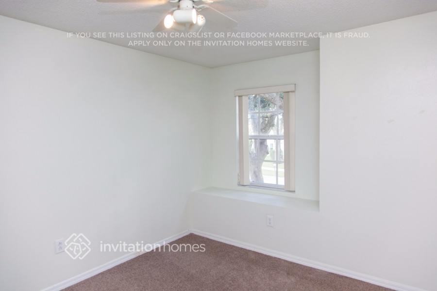 1823 Dockside Dr - Photo 4 of 8