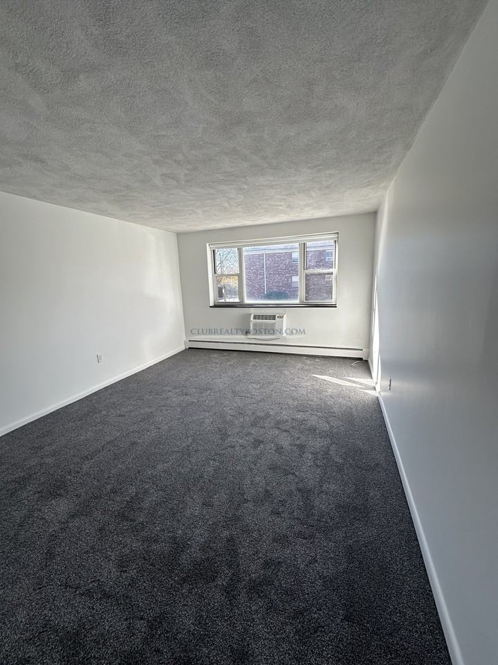 155 Lexington St #25 - Photo 2 of 9