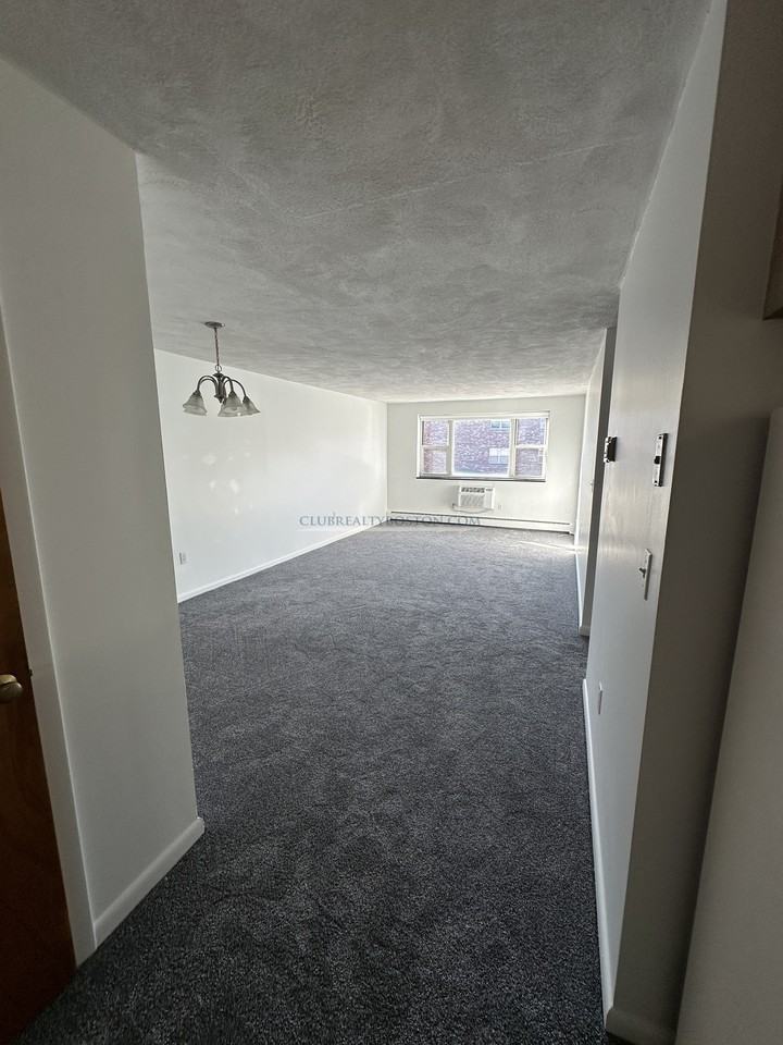 155 Lexington St #25 - Photo 3 of 9