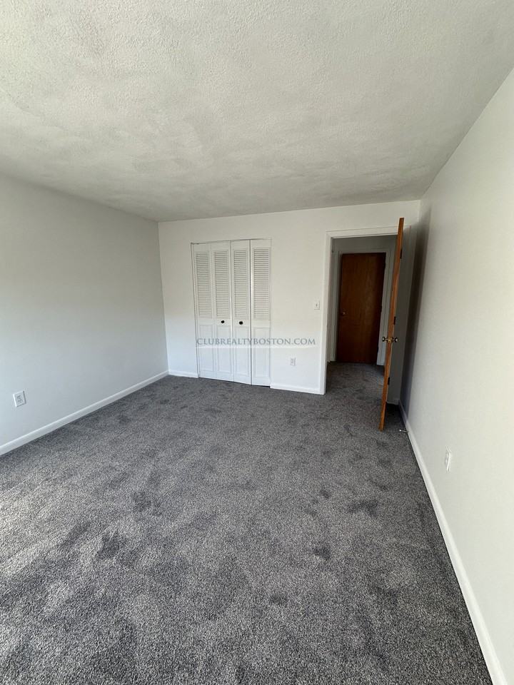 155 Lexington St #25 - Photo 6 of 9
