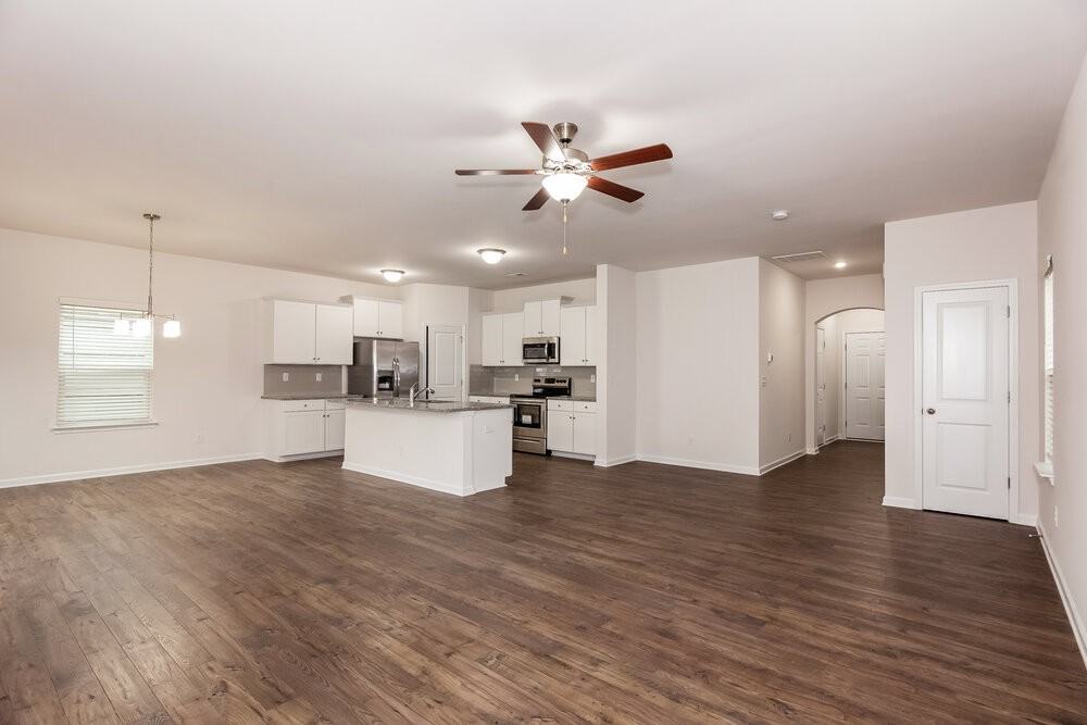 4326 Drifter Dr - Photo 4 of 17