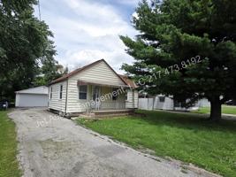 featured image of 3037 E Elm St