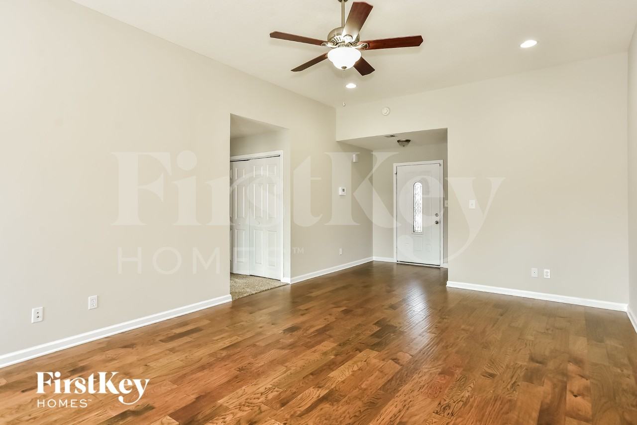 3435 Oconnor Ln - Photo 4 of 15