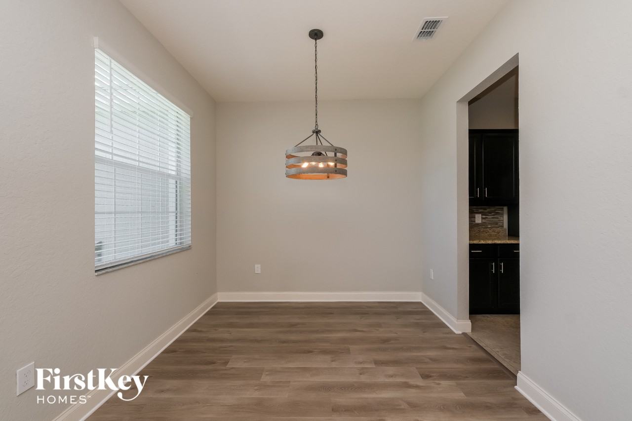 5812 Valentino Way - Photo 4 of 15
