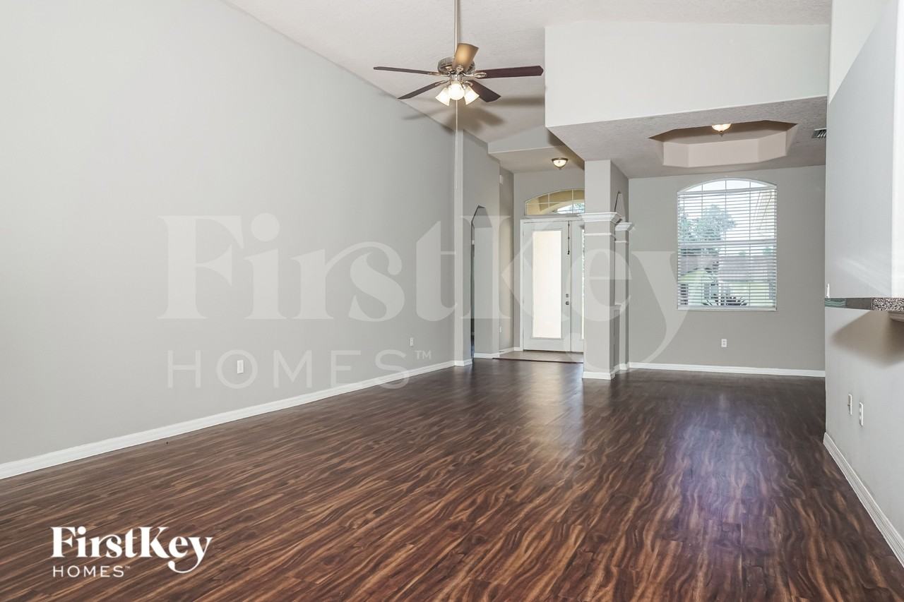 5108 Sylvania Ave - Photo 3 of 16