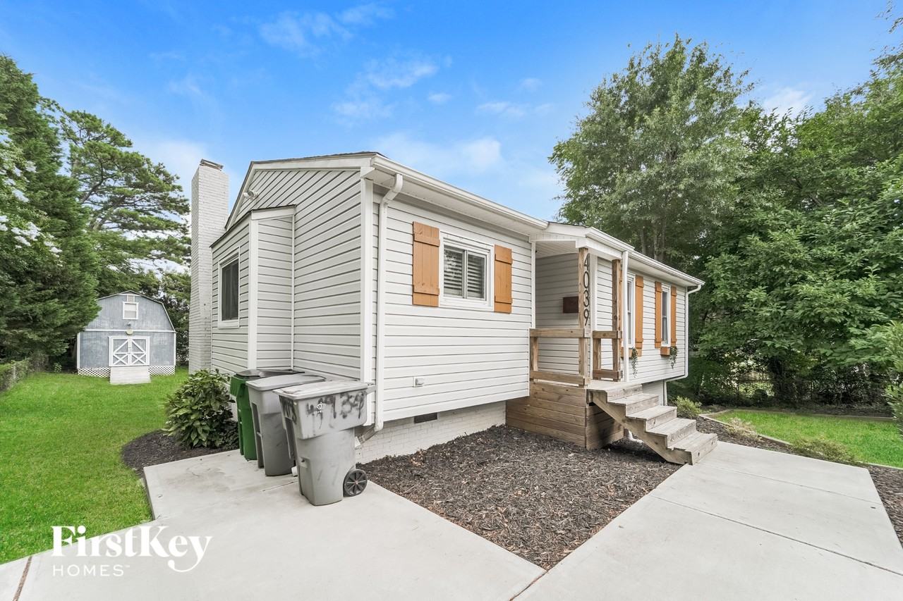 4039 Seaforth Dr - Photo 3 of 15