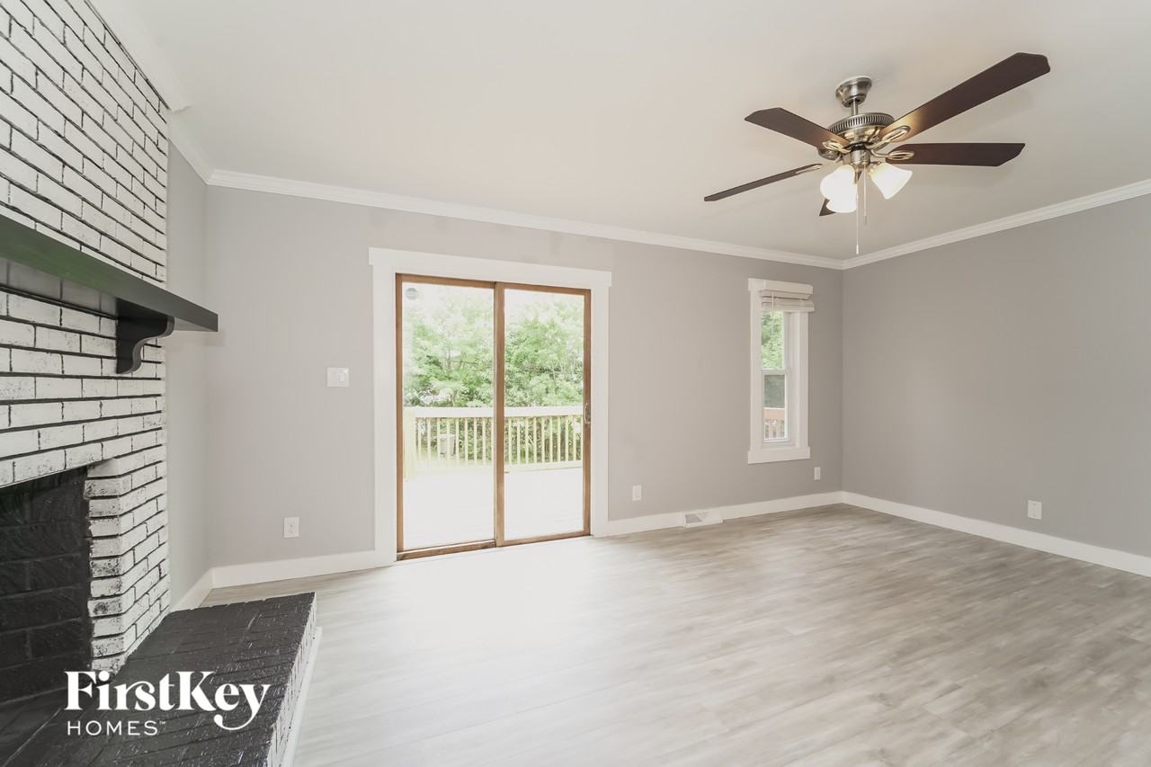 4039 Seaforth Dr - Photo 5 of 15
