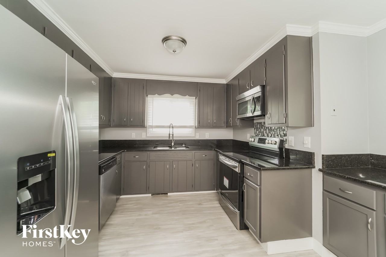4039 Seaforth Dr - Photo 7 of 15