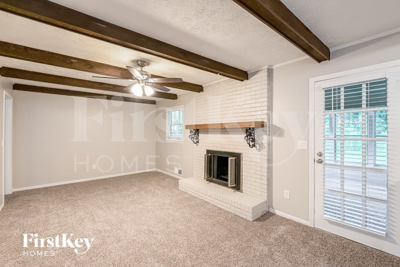 4353 Hale Pl Sw - Photo 2 of 15