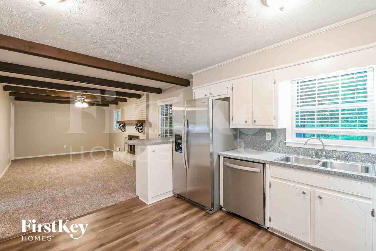 4353 Hale Pl Sw - Photo 5 of 15