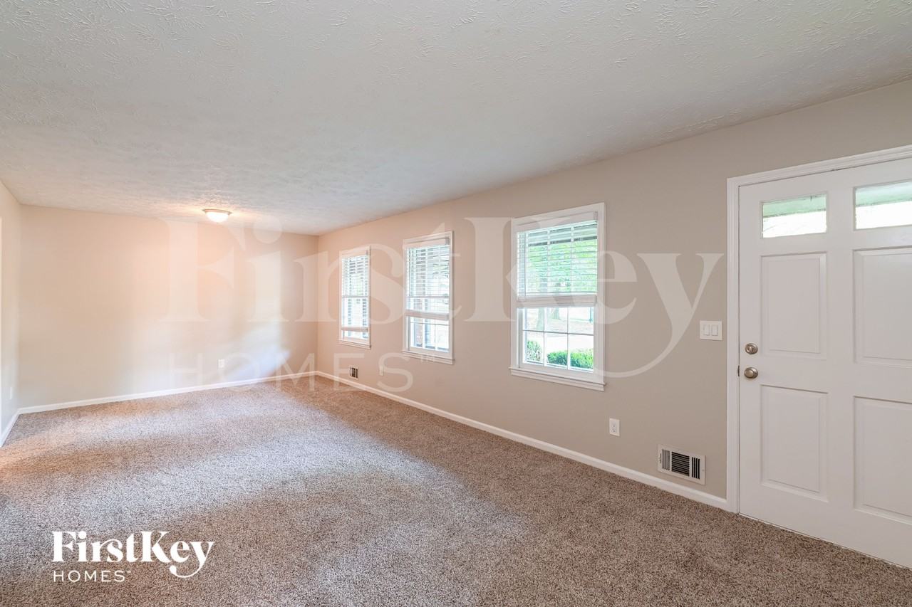 4353 Hale Pl Sw - Photo 7 of 15