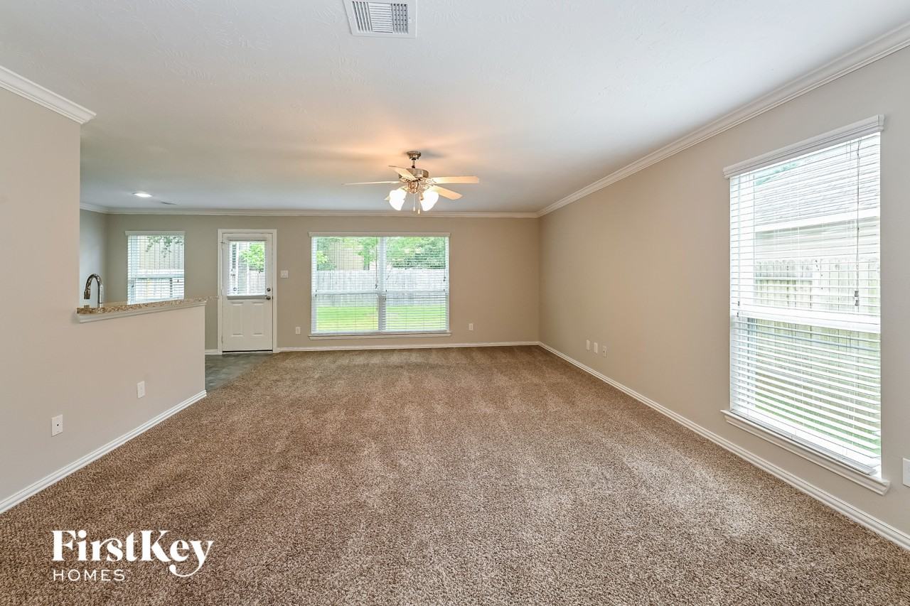 2919 Chaplin Place Dr - Photo 2 of 15