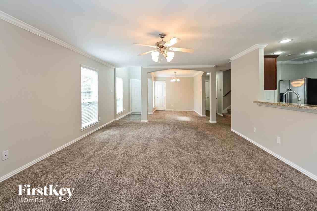 2919 Chaplin Place Dr - Photo 4 of 15