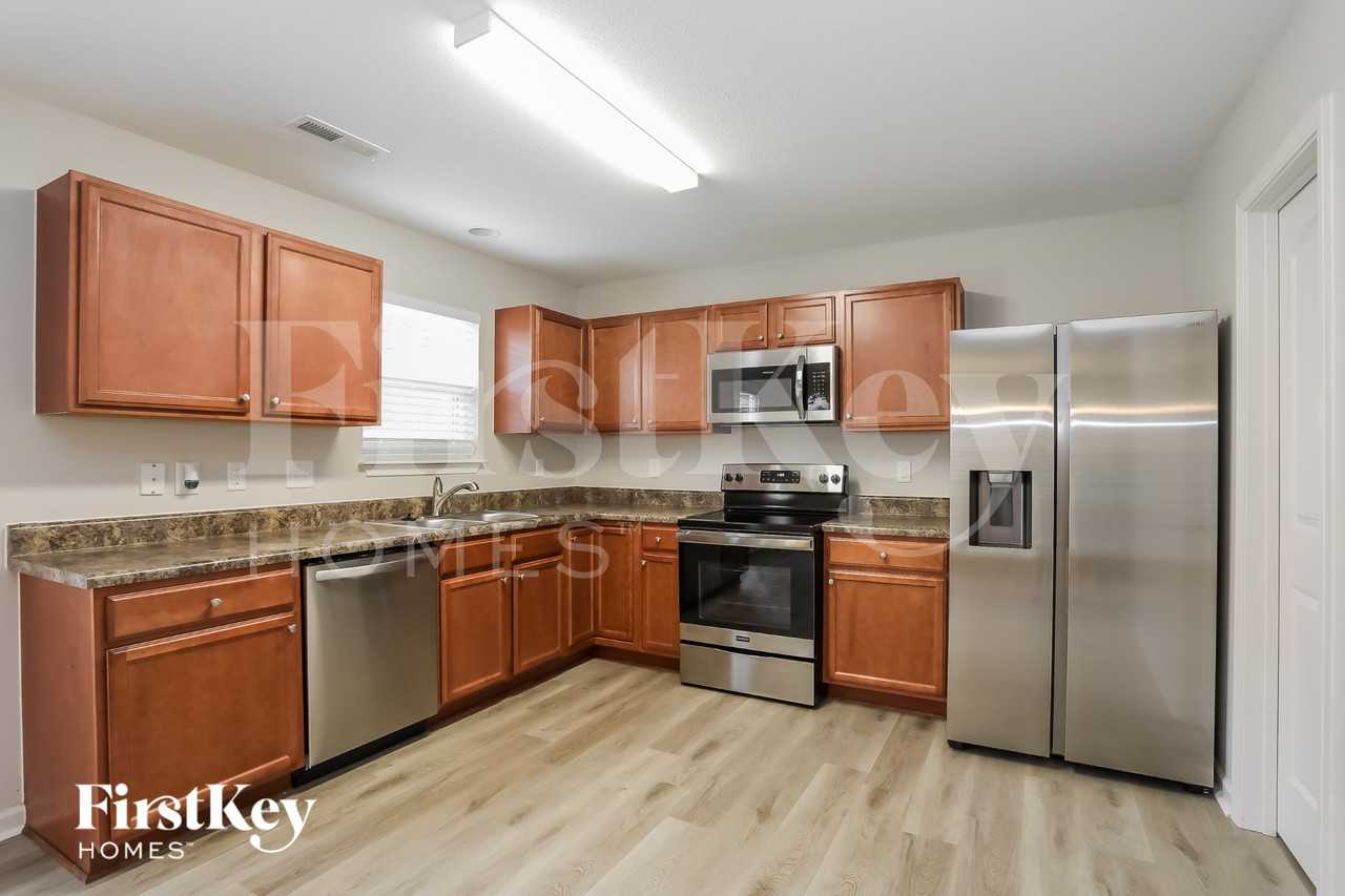 1137 Early Rise St - Photo 4 of 15