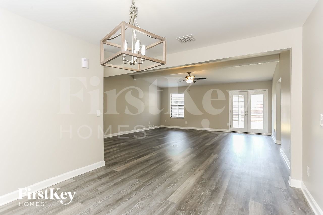 10771 Knottingby Dr - Photo 5 of 16
